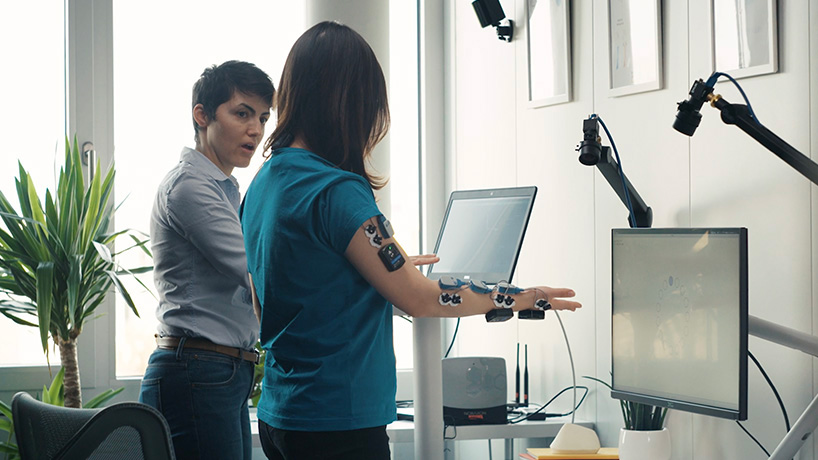 Studie van het menselijk lichaam over stress en spanning op het werk om ergonomische oplossingen te verbeteren