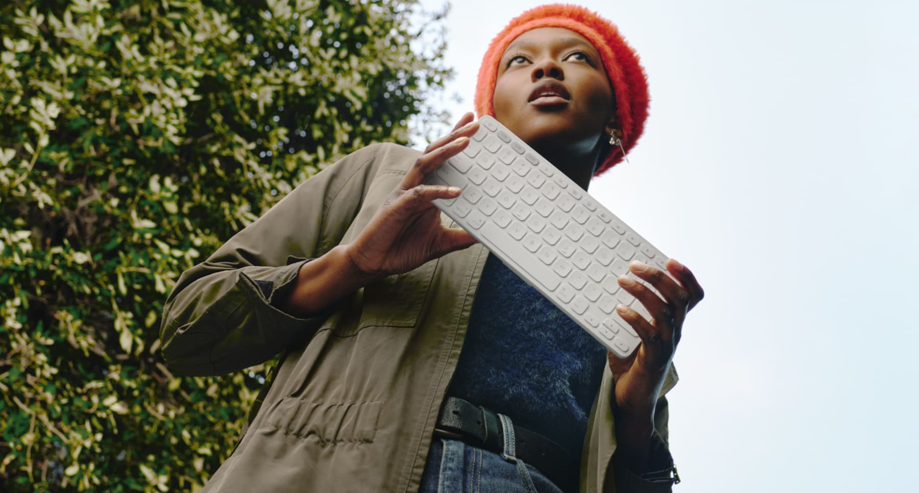 Women holding Keys to go 2 keyboard